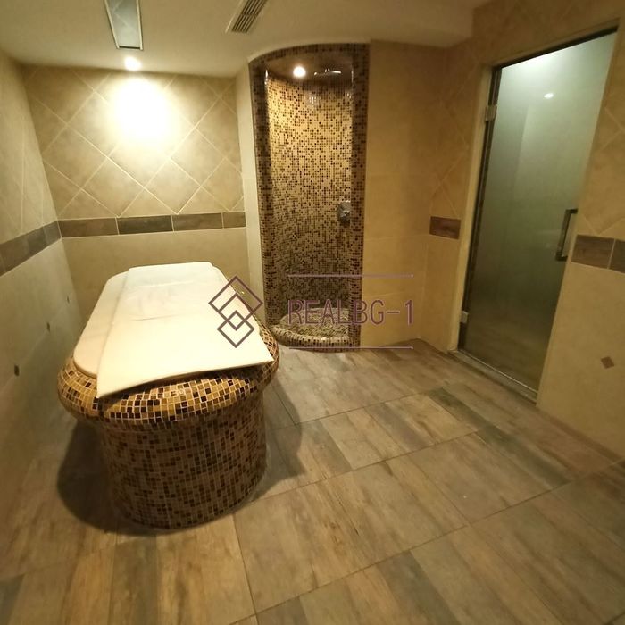 Дава се под наем Заведение в Балчик - 610 кв.м за 3111 € - Снимка #4