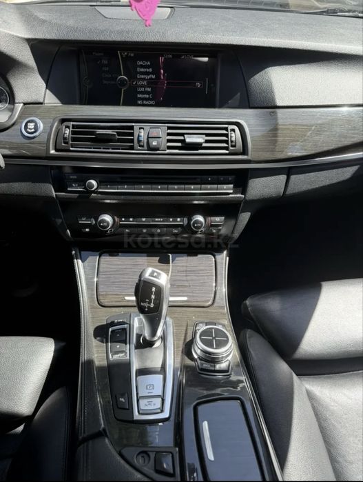 Продаю БМВ 528i