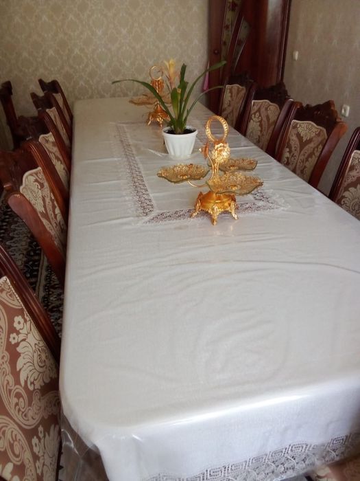 Стол стульясымен сатылады