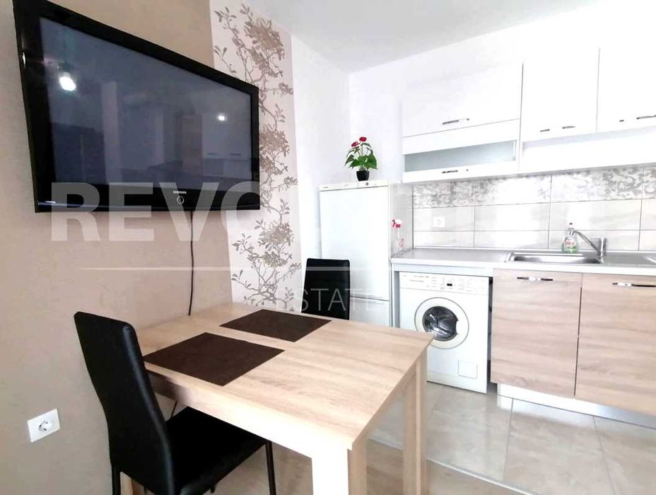 Дава се под наем Двустаен апартамент в Варна, Трошево - 60 кв.м за 448.8 € - Снимка #2