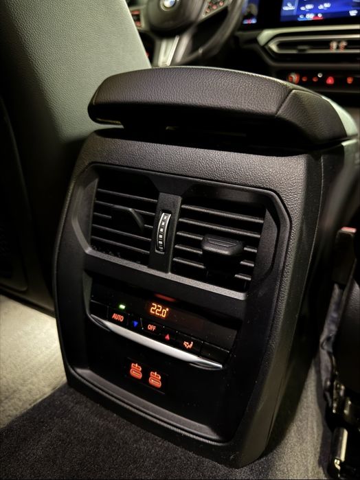 BMW 320d X-drive M-pack Head-up 2023 последен модел