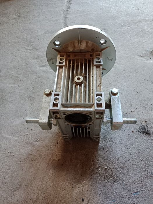 Мотор с редуктором