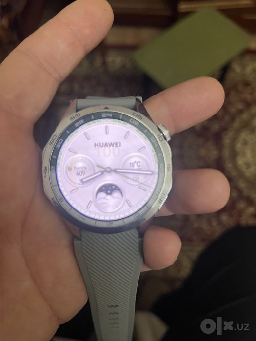 Huawei gt4 smart watch