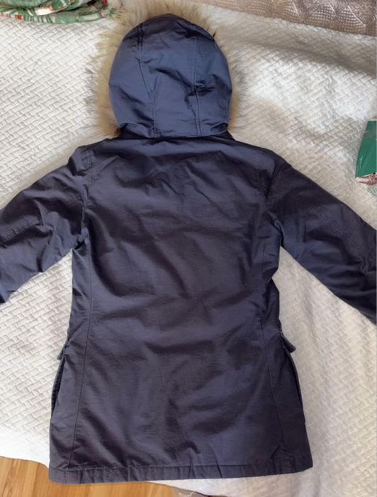 Дамско яке с естествен пух