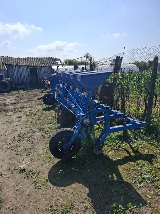Cultivator prășitor