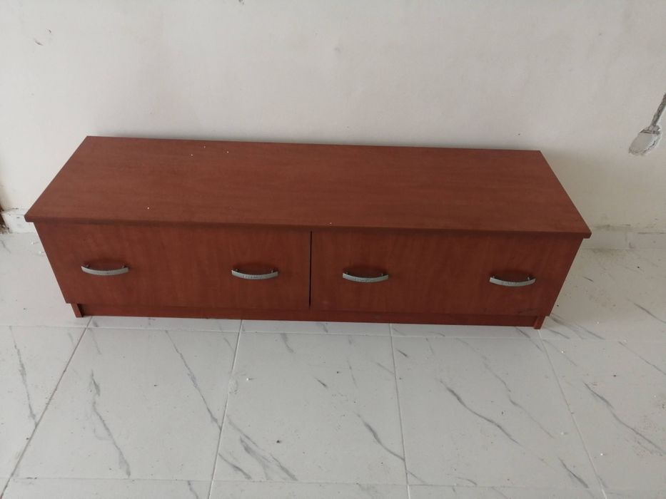 Мебели за магазин