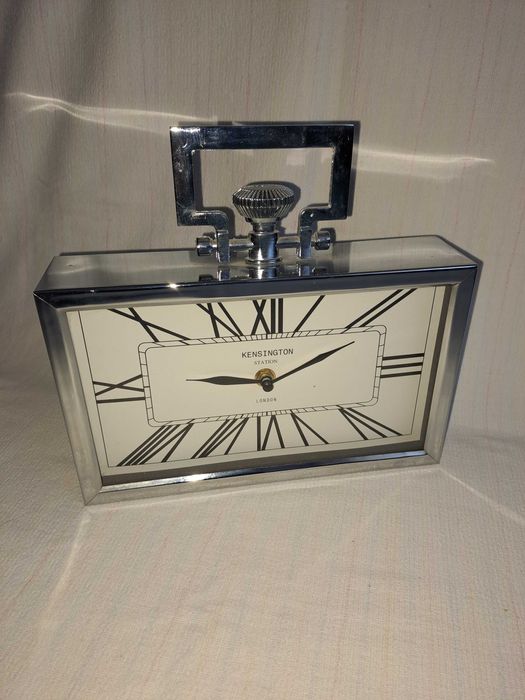 ceas quartz Kensington London