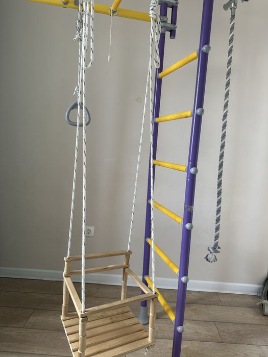 Шведская детская стена