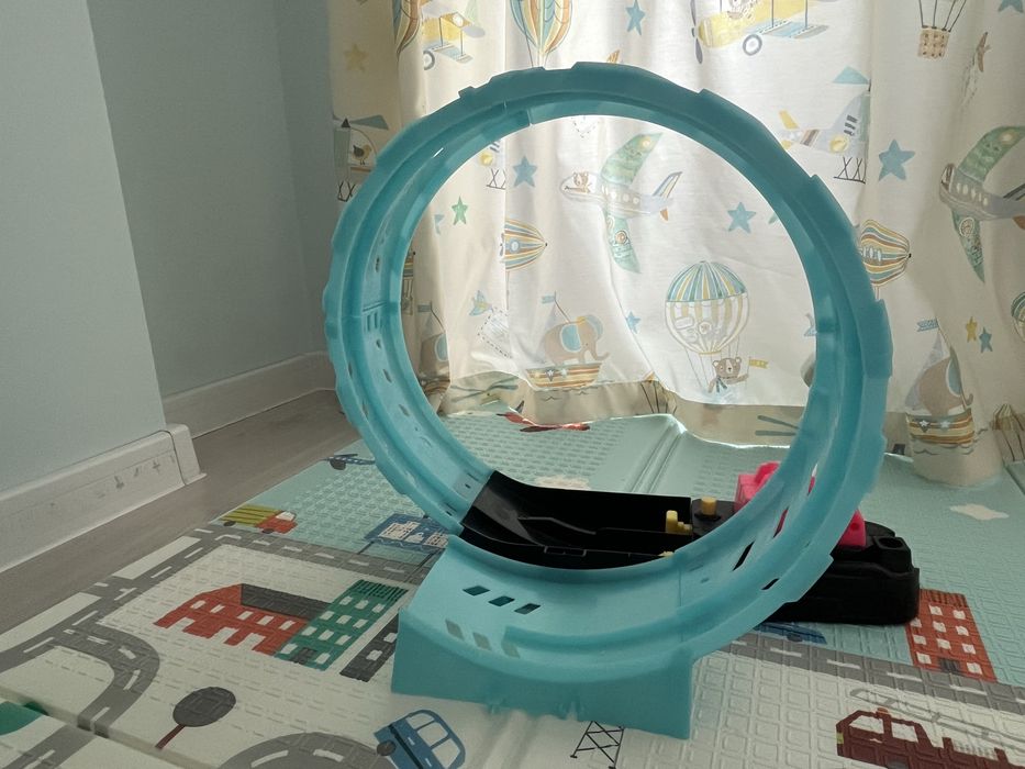 Hot wheels писти+подарък колички