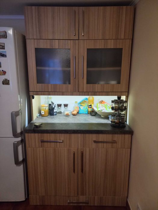 Кухненски шкаф с плот