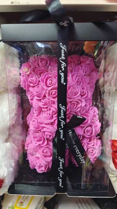 Мече от рози, 25см с подаръчна кутия в 3 цвята