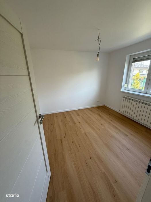 Apartament de 4 camere in vila