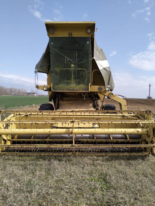 Dezmembrez New Holland Clayson 1545