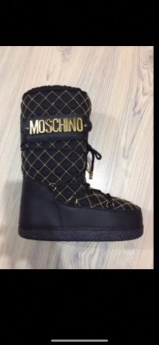 Дамски ботуши Moschino