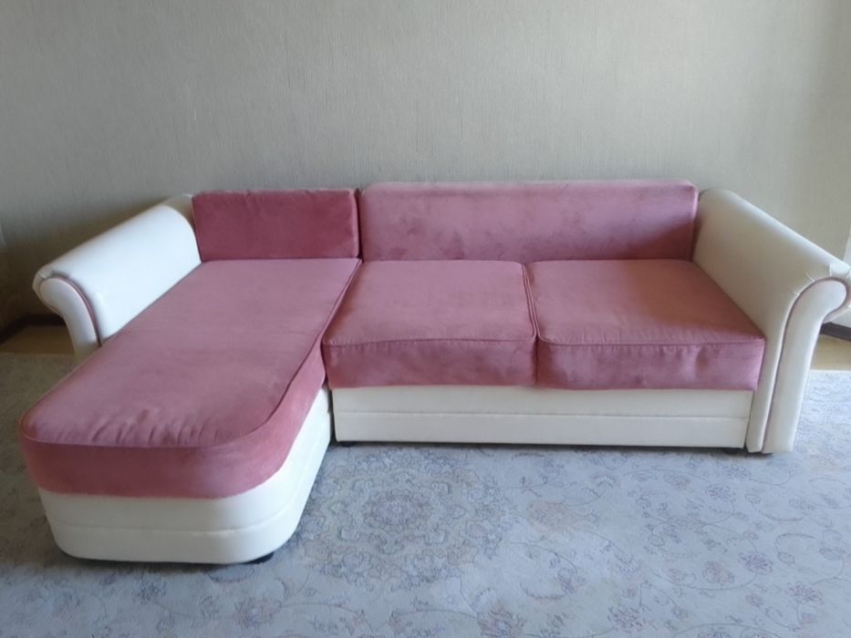 Диван с подьемным механизмом