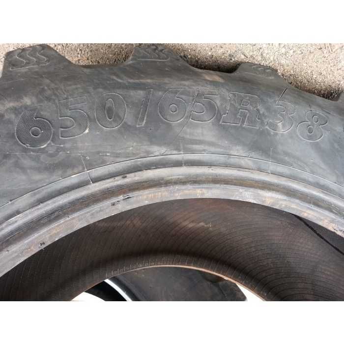 Anvelope BKT 650/65R38 pentru JCB și Renault.