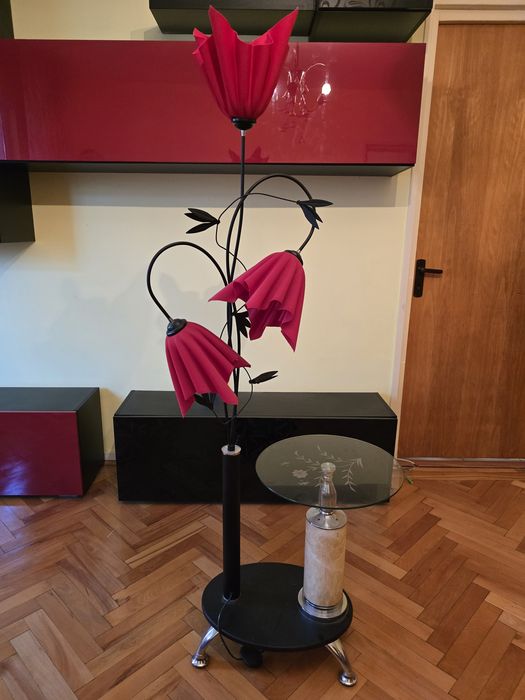 Vând mobilă de sufragerie în stare foarte bună