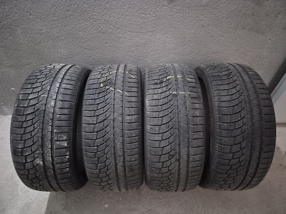4 бр. Зимни гуми Nokian WR A4 245/40 R20 99W XL - Отлично състояние