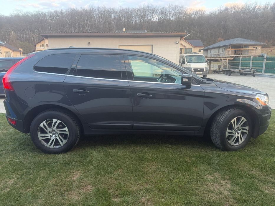 Volvo xc60  2012.