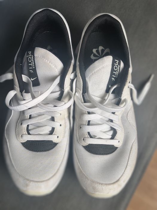 Маратонки  Nike.