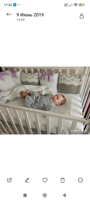 Набор подушечек и одеялка для кроватки