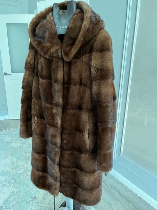 Продам норковую шубу