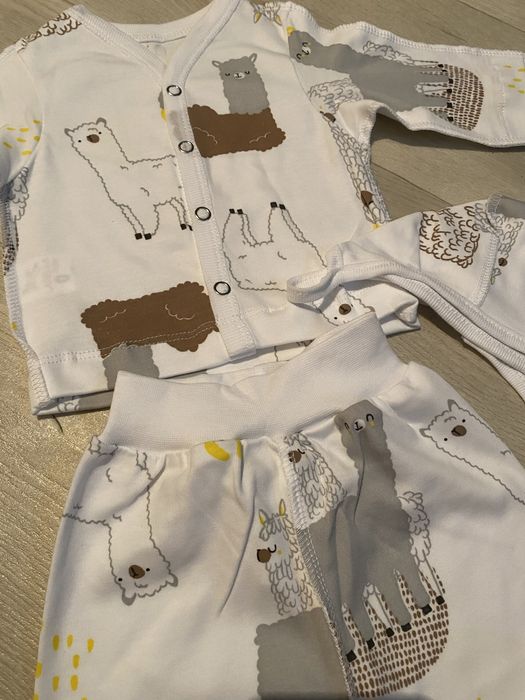 Продам детские вещи