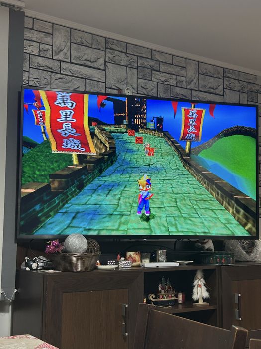 Игрална конзола с 2 джойстика – включва се директно към телевизор