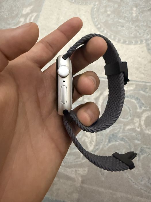 Продам эпл вочи se