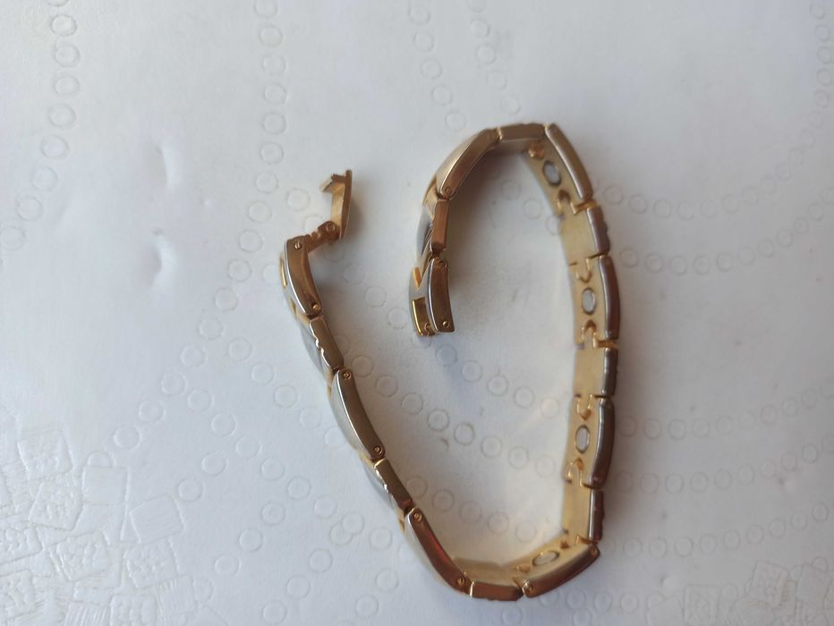 Мъжки гривни 21см различни