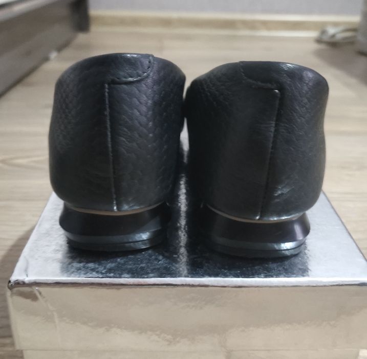 Кожаные чёрные б/у туфли, 36 размер