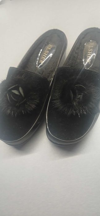 Шлепки тёплые новые41-42 размер, туфли новые и другая обувь