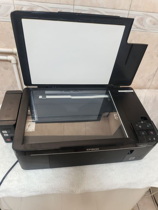 Продам принтер МФУ EPSON L 200