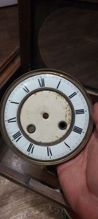 Настенные часы фабрики F.M.S.