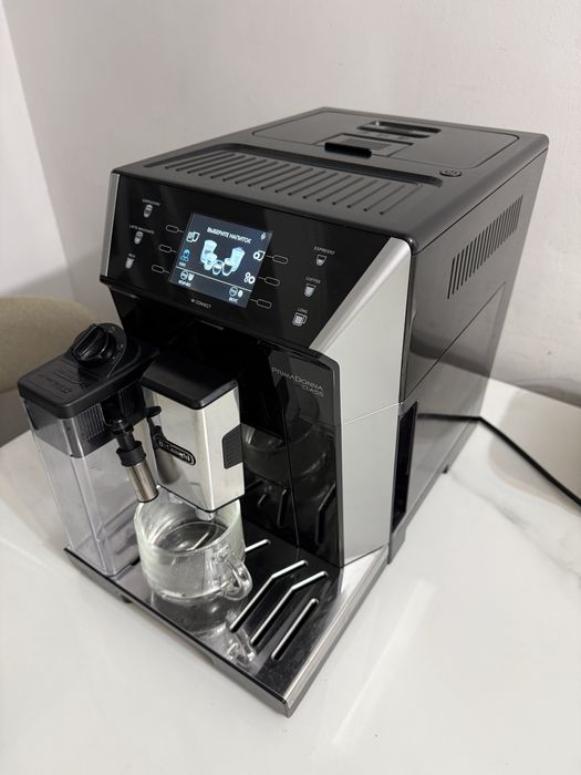 Кофемашина Delonghi PrimaDonna Class