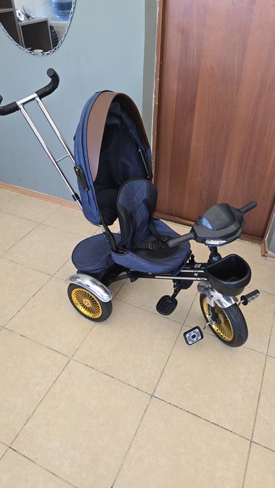 Трехколесный велосипед