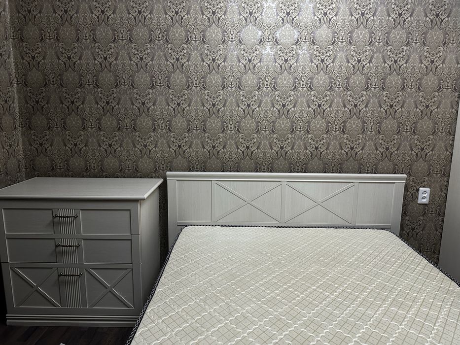 Продам спальный гарнитур новый