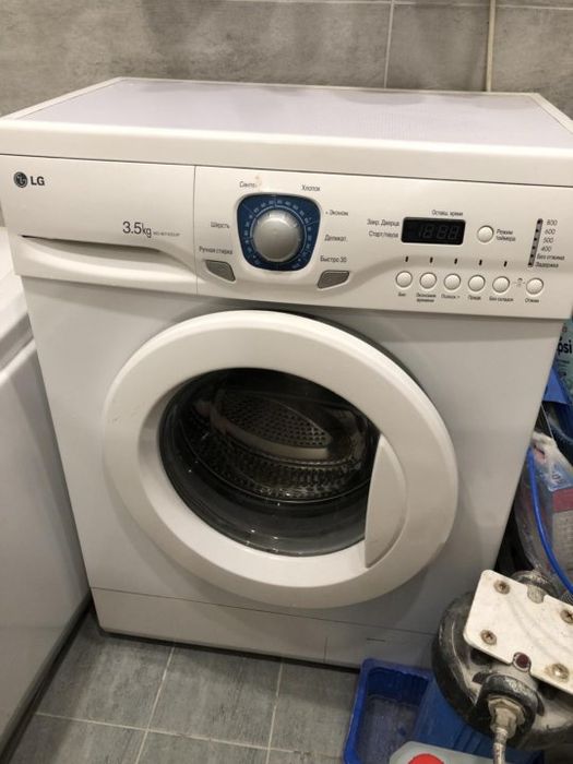 Продам стиральную машину