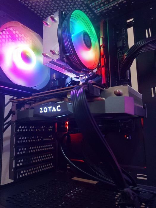 Igravoy kompyuter komplekt sotiladi