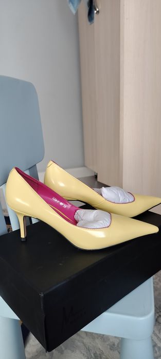 Продам туфли лодочки