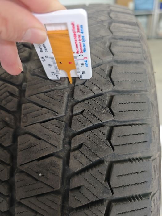 Зимни гуми 215/55/17 + подарък летни гуми