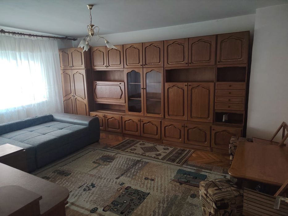 Apartament 3 camere de vânzare Carpați 2
