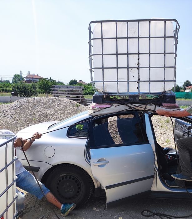 Бидони 1000 литра,цистерни един тон