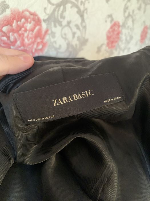 Продам брючный костюм для девочки