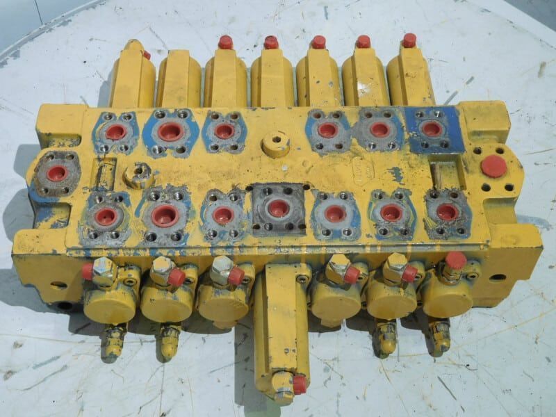 distribuitor hidraulic pentru liebherr r904