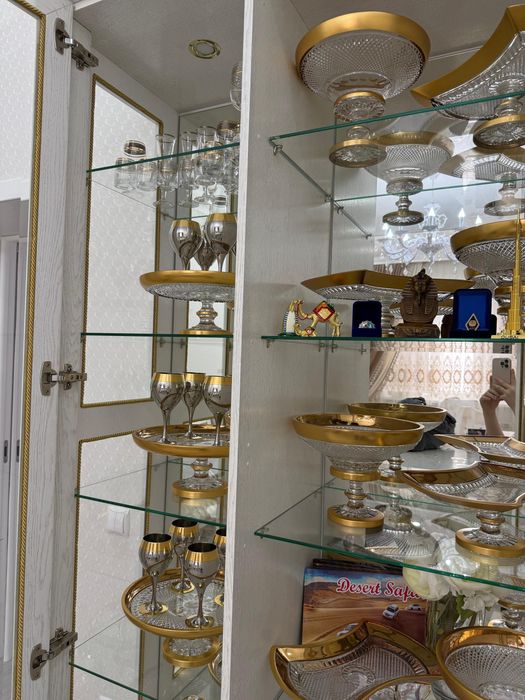 Продаётся горка  (витрина ) для зала