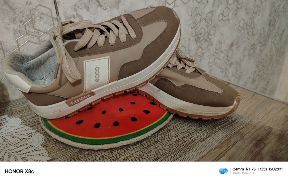 Продаю женские кожые сопаги