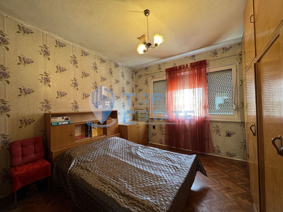 Продава се Тристаен апартамент в Велико Търново, Център - 85 кв.м за 1412 €/кв.м - Снимка #2