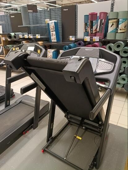Bandă de alergat pliabilă 18km/h T900 - produs resigilat Decathlon