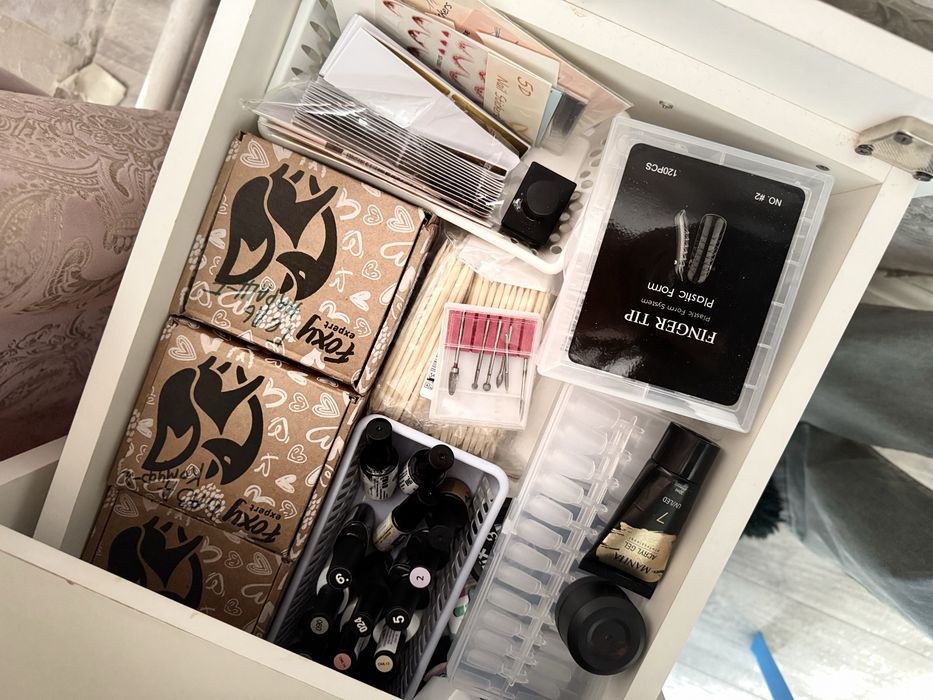 Продам все для маникюра